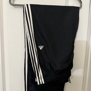 Adidas women’s Track pants NWOT
